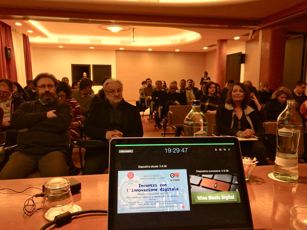 Che belli che siete visti da qui !!!! Un’altra tappa del nostro “Food Meets Digital”. Stasera affrontiamo assieme a Ticcardo Pasqua, di Pasqua Winery, il target dei Millennials e il mondo del vino... #malaspinaslurp #dmfood #pasquawinery