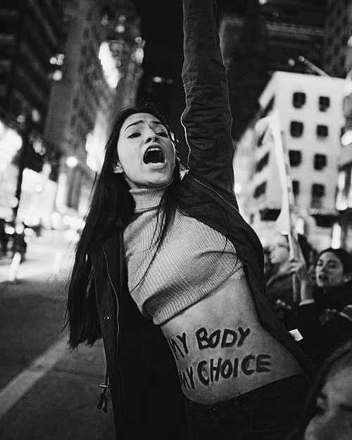 JAKIMAC's tweet photo. 📣 "It took me quite a long time to develop a voice, and now that I have it, I am not going to be silent." ✖
—Madeleine Albright
✖✖
✖
📣
#riseup
#thetimeisnow
#mybodymychoice https://t.co/NOkXxK2l07