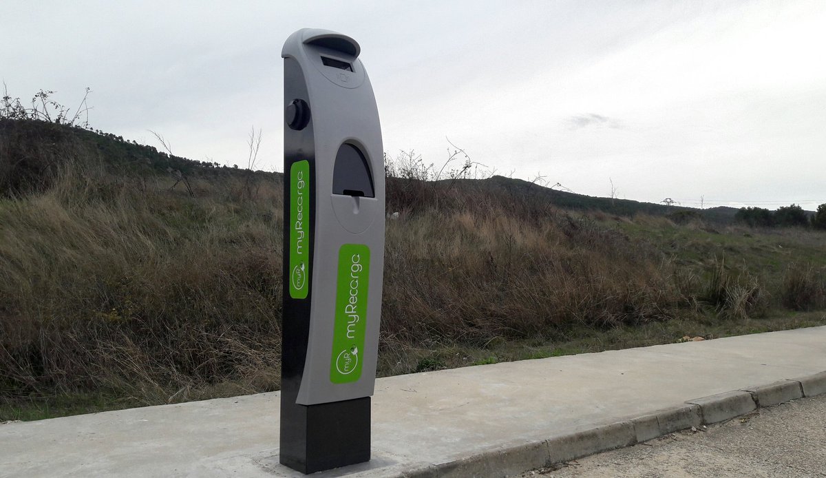 my_recarga's tweet photo. Sigue creciendo la #red de #IRVE en @c_valenciana . Queremos seguir contribuyendo para cumplir el objetivo que nos marcamos en #2007. Nuevo #puntoderecarga #modo3 #tipo2 #bitoma integrado en @electromaps . https://t.co/M9ZU71CAlr