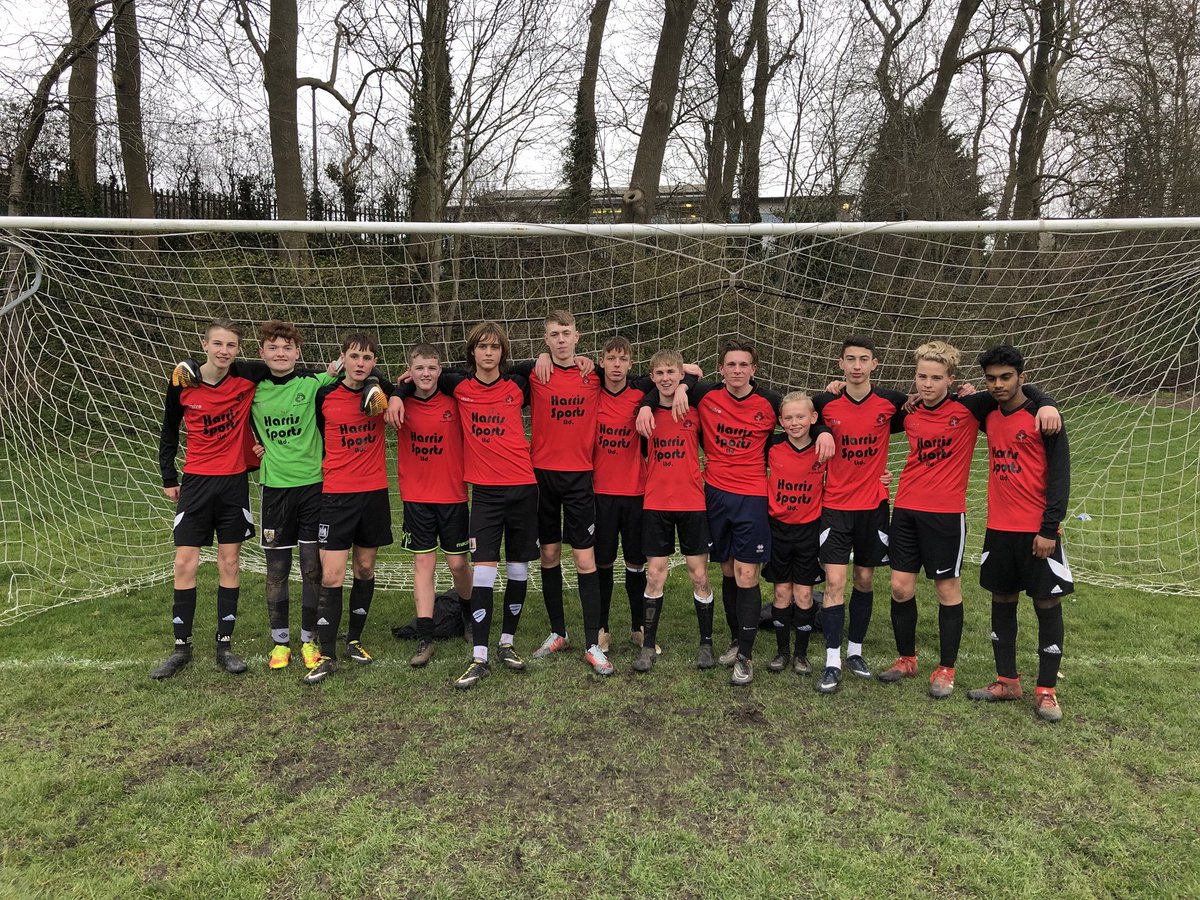 mangotsfieldpe's tweet photo. Year 11 cap off a strong week by beating John Cabot 7-0! Lex gets on the scoresheet in only his second game! #crouchy https://t.co/Ts941kXhqd