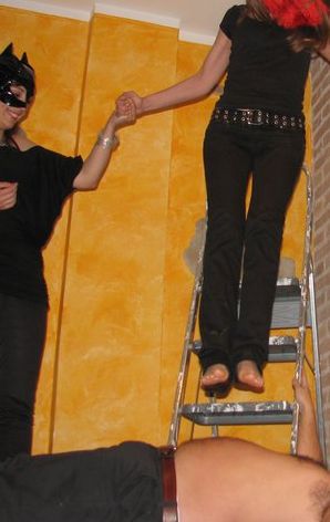 ItalFetish's tweet photo. Two Human Trampolines
New Fetish Obsession video athttps://www.clips4sale.com/studio/123995/fetish-obsession
#humantrampoline #humancarpet #footfomination #trampling #tramplingjumping #calpestamento #doublefootstomp #videobdsm #bdsm_video #jackass #stupidialquadrato #footfetish https://t.co/ANpkvD7tKP