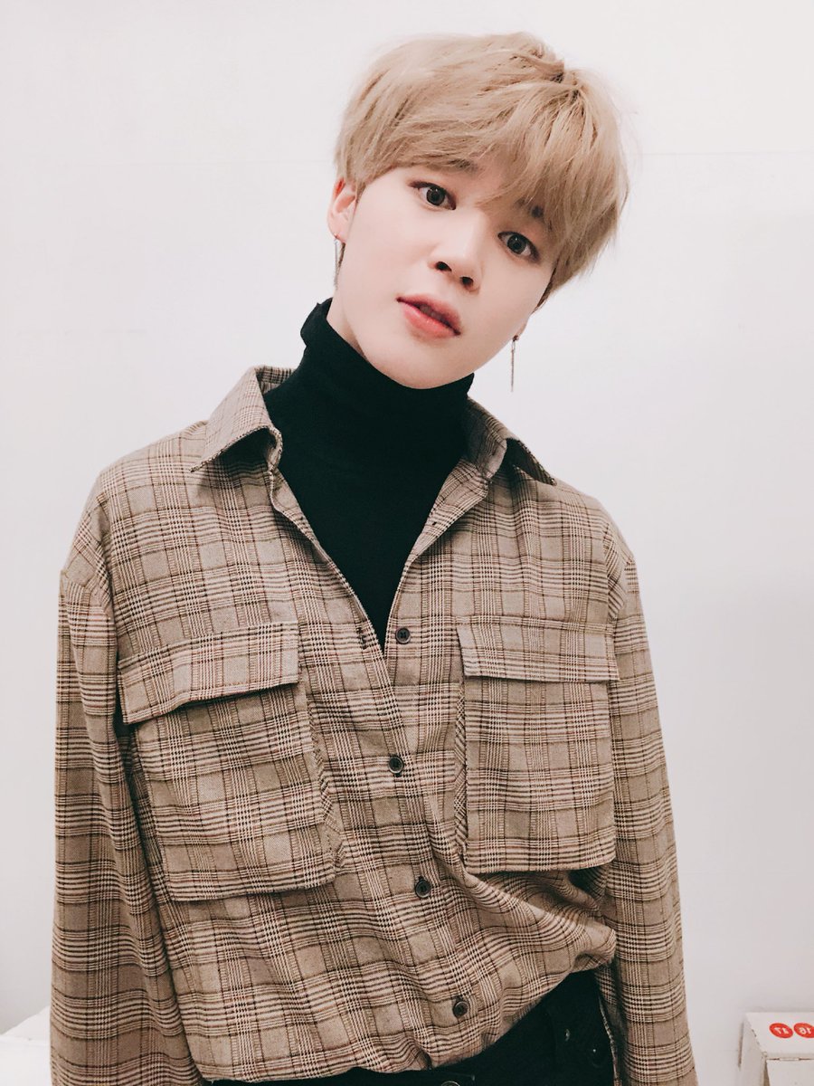 stuffmochi's tweet photo. — 

🐱

#JIMIN https://t.co/MOih9pA2HZ