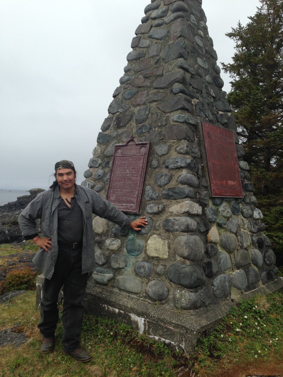 At Yuquot, we have a fallen pole from 1919 that's decaying, and nearby: a monument that celebrates Captain Cook's 'discovery' of our lands. Something is wrong here. #RightAWrong My plan: To sculpt a totem pole for the Yuquot people, *visible* from the Yuquot cove. @Monugogy