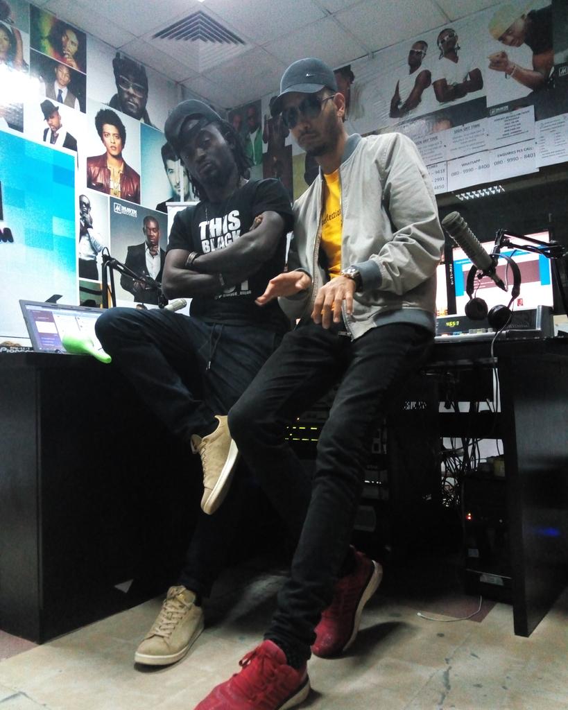 OfficialTQuest's tweet photo. "One of those cute moments after a radio interview!" 📻🐿 #behindthescene #celebritywednesday #rainbowfm #60minuteswithKbrule #tquest #labbizzy #kbrule #bbnaija #bigbrothernaija2018 https://t.co/TNoozsZnDc
