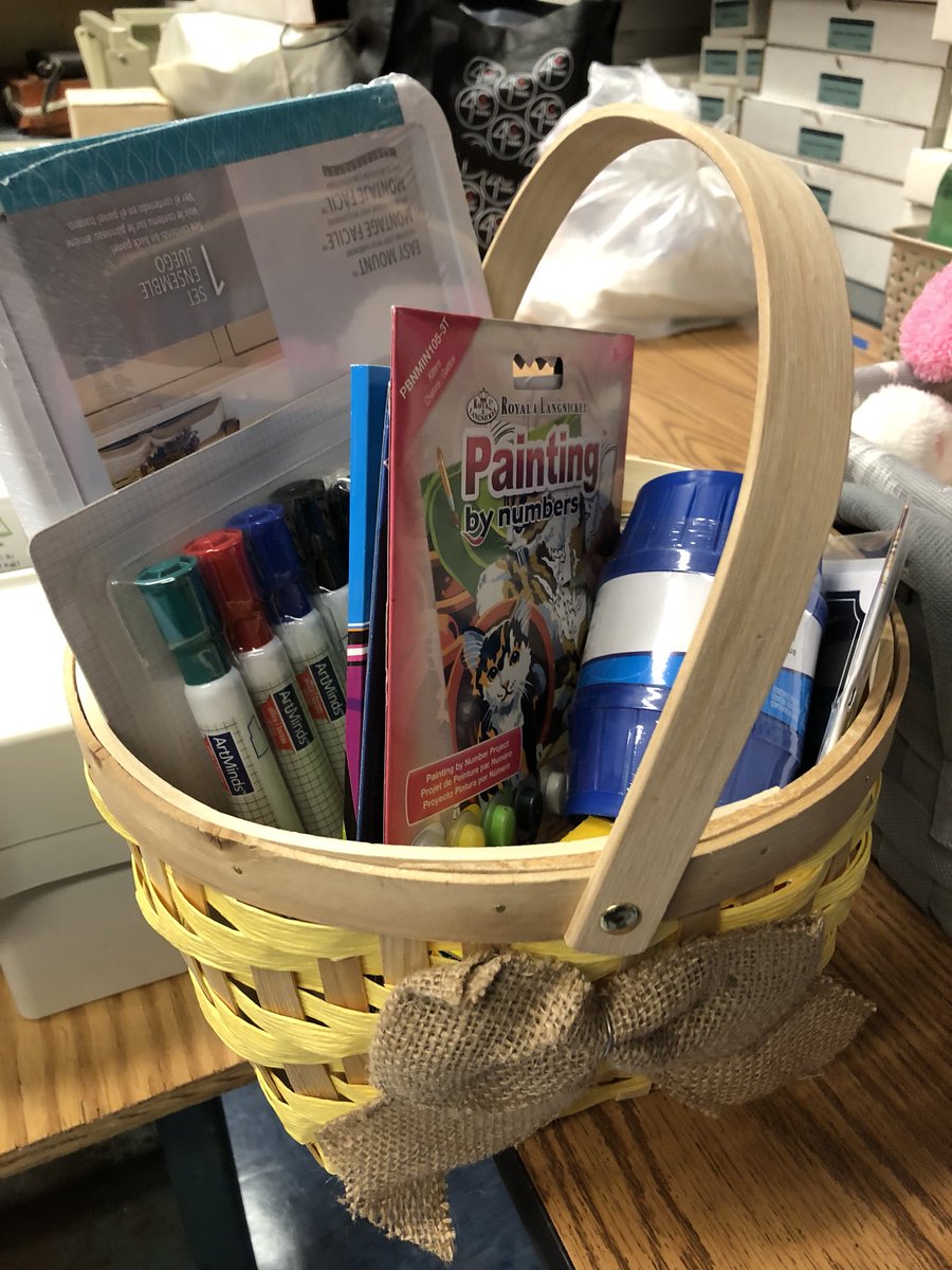 MsHohorst's tweet photo. Cancer Awareness club is making baskets, donating them to children with cancer and their siblings. Please help by donating 💕@OHSSAO @SiderPress @ https://t.co/wxXJo0ua8x