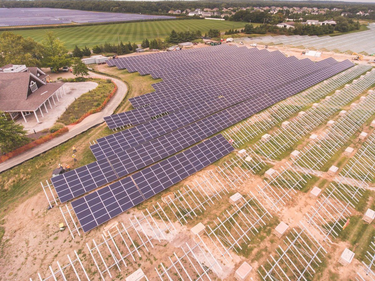 Terrasmart's tweet photo. Thanks @AltEnergyMag for sharing @TerraSmart's recent news in aiding early completion of #newyork's second largest solar project - shorehamsolarcommons with our tough #groundscrews, efficient installation team and racking system. #pv #SolarEnergy #rackinginstallation https://t.co/rNXEXfk0tZ