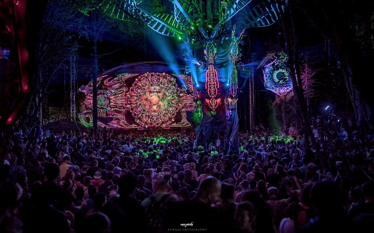 MomentoDemento's tweet photo. #MoDemFestival The place where nature, art, creativity, technology & the spirits of the forest meet to dance. Tickets selling fast! Grab one while you can:Online> https://t.co/KBwJuNafdt>Ambassador> https://t.co/IqYEflZFor
click by: #juliangraham #demented #modemheads #Modem2018 https://t.co/489YpoezzG