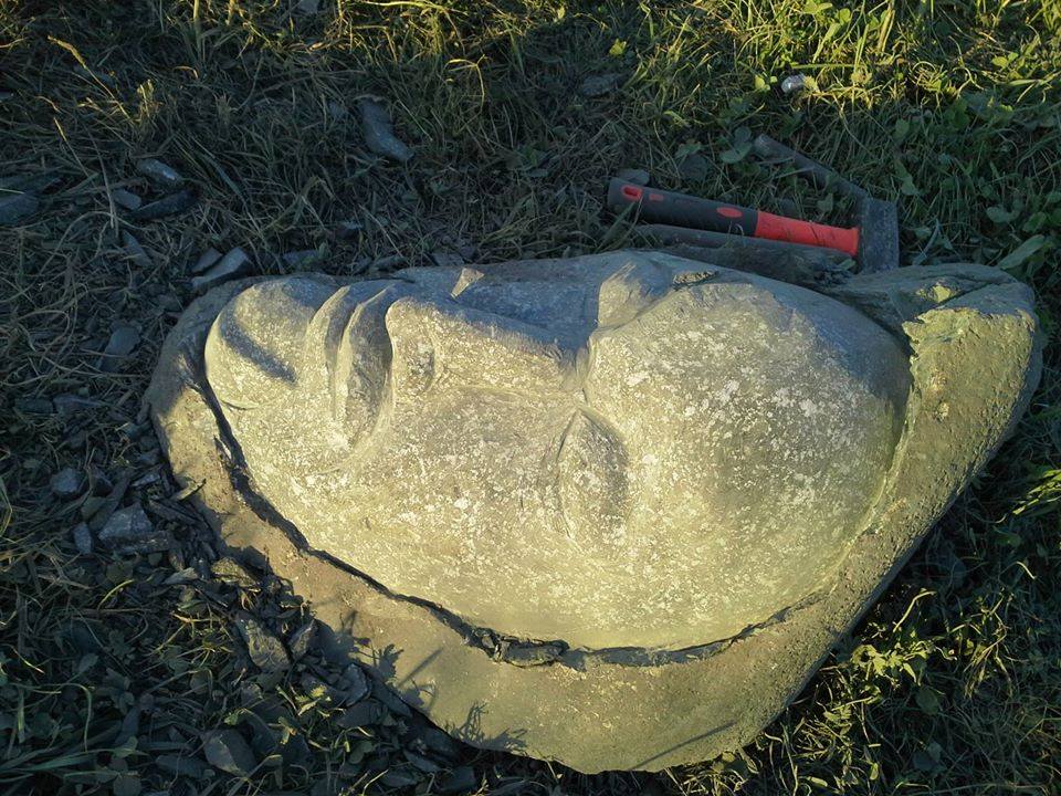 ToomasAltnurme's tweet photo. granite sculpture  by Toomas Altnurme   https://t.co/LvITZdk3x8  https://t.co/4qWUX6jX6K https://t.co/rEvc8mQ55e