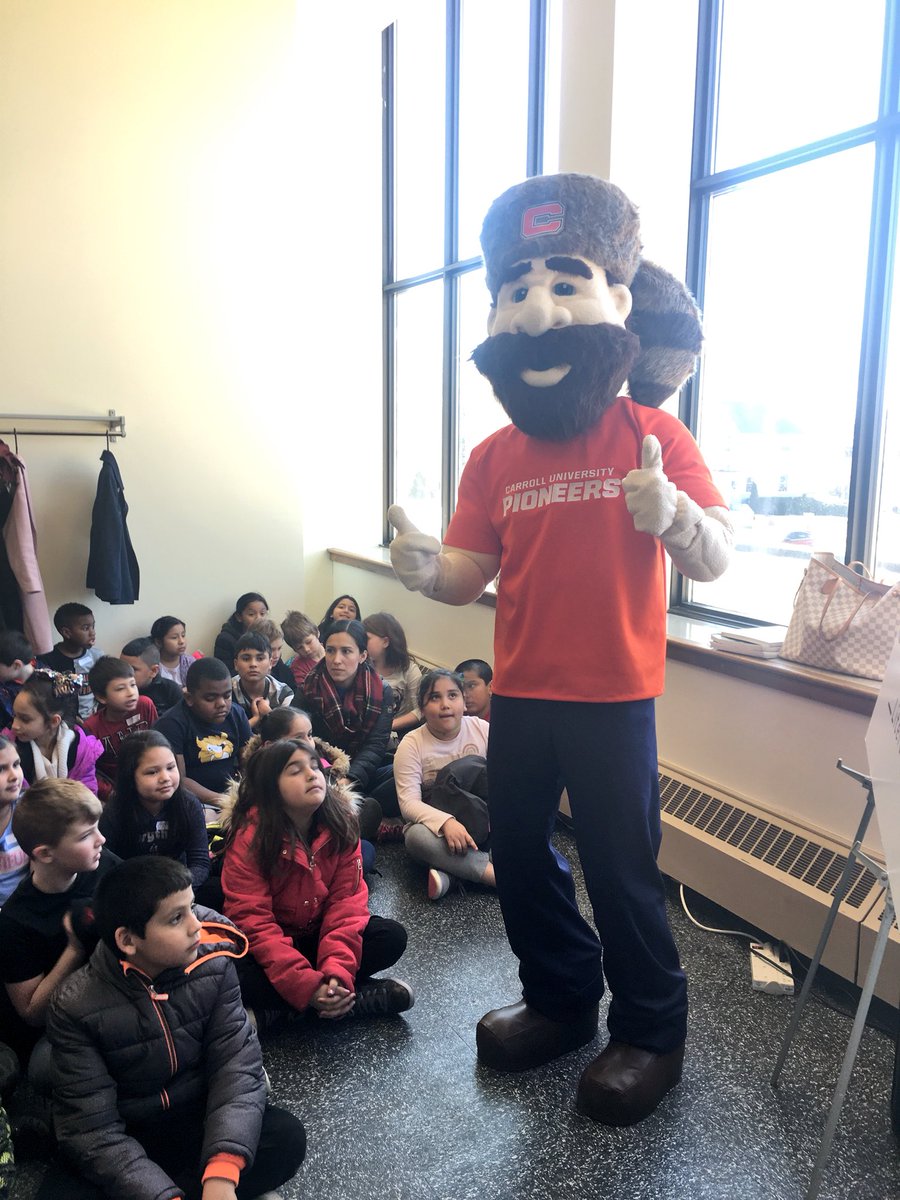 carrollu's tweet photo. Welcome to the students who worked with @SHARPLiteracy to create a new mural that is being unveiled at #Carrollu! Watch the dedication LIVE here >> https://t.co/SGKClrnyUq https://t.co/N9cwGljRlI