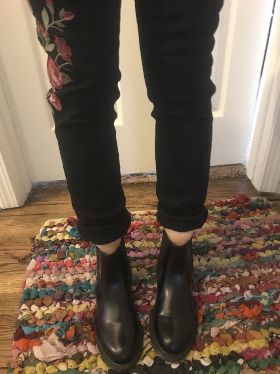 Emmyjoybird's tweet photo. After some really rough days, I’m back to being extra. @TheStaceyMcG and @ReneeYoungWWE I dedicate this embroidered denim to you, #regulargirls has given me some guts when it comes to my fashion choices. 💁🏼‍♀️✨ https://t.co/JFgt2pTkvW