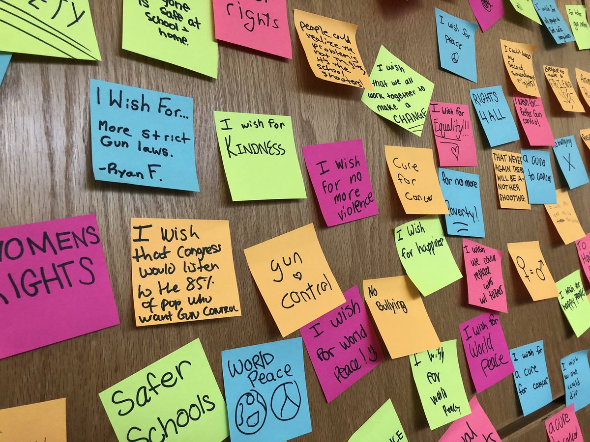 PincusMichael's tweet photo. SMS wish wall. #scarsdalemspride https://t.co/KiJ1ndH7dw