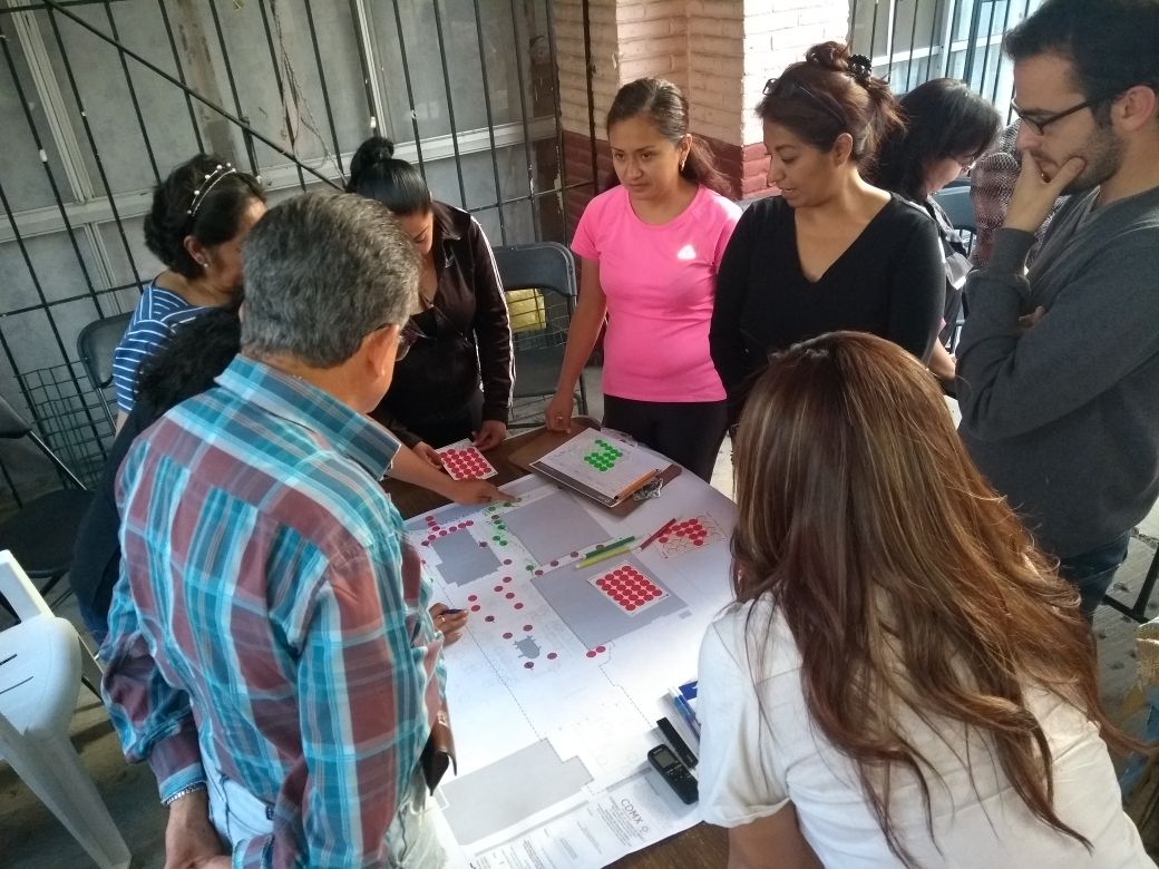 aep_jams's tweet photo. @aepCDMX @ReyPeatonCDMX  junto a vecinas y vecinos de la UH Ermita-Zaragoza participa para mejorar las condiciones del espacio público #CDMX https://t.co/vnCOjap2CM