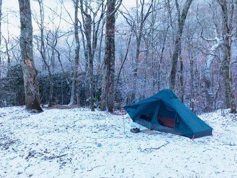 LightHeartGear's tweet photo. A snowy SoLong 6 on Siler Bald ❄️ https://t.co/C8fg0xwkXl