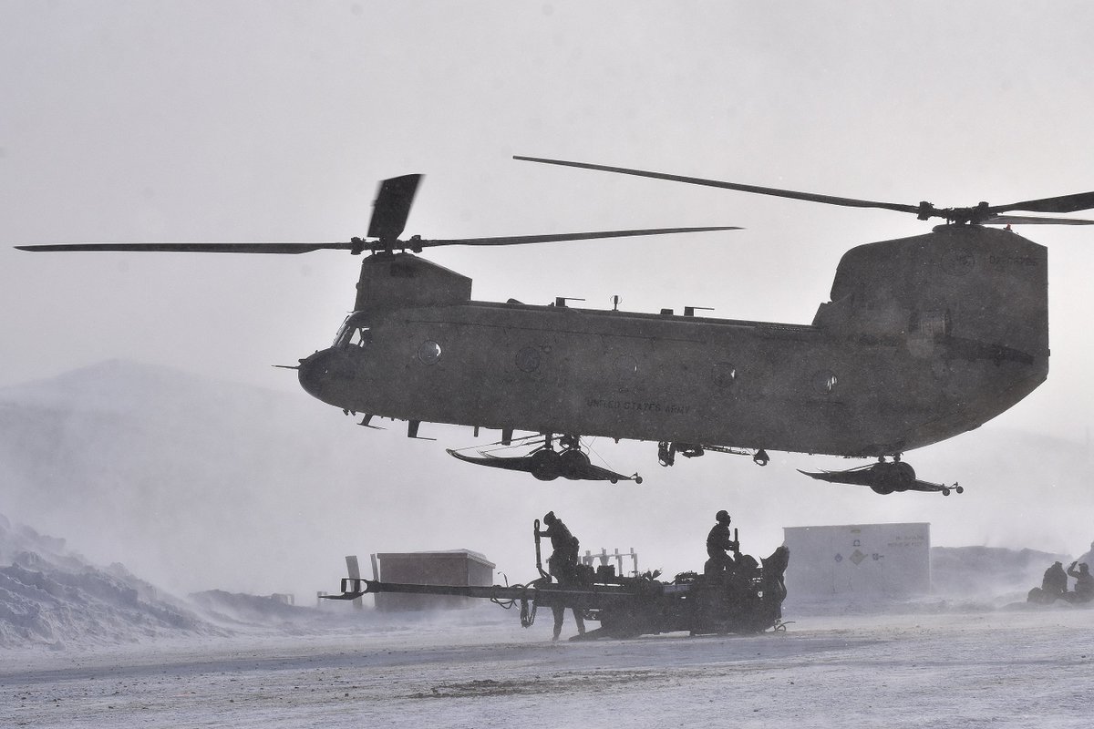 INDOPACOM's tweet image. #ArcticWolves @1SBCT_25ID train their 8th Field Artillery Regiment to operate in the harshest Arctic conditions - #ArmyStrong