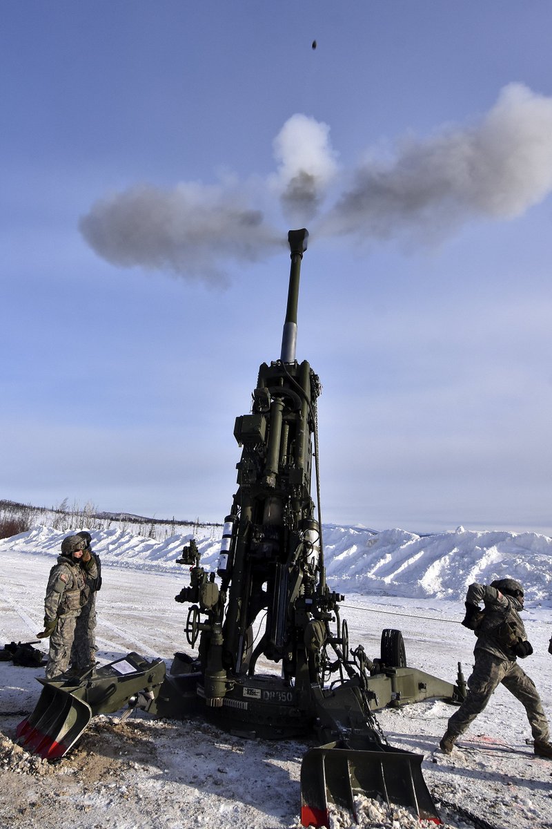 INDOPACOM's tweet image. #ArcticWolves @1SBCT_25ID train their 8th Field Artillery Regiment to operate in the harshest Arctic conditions - #ArmyStrong