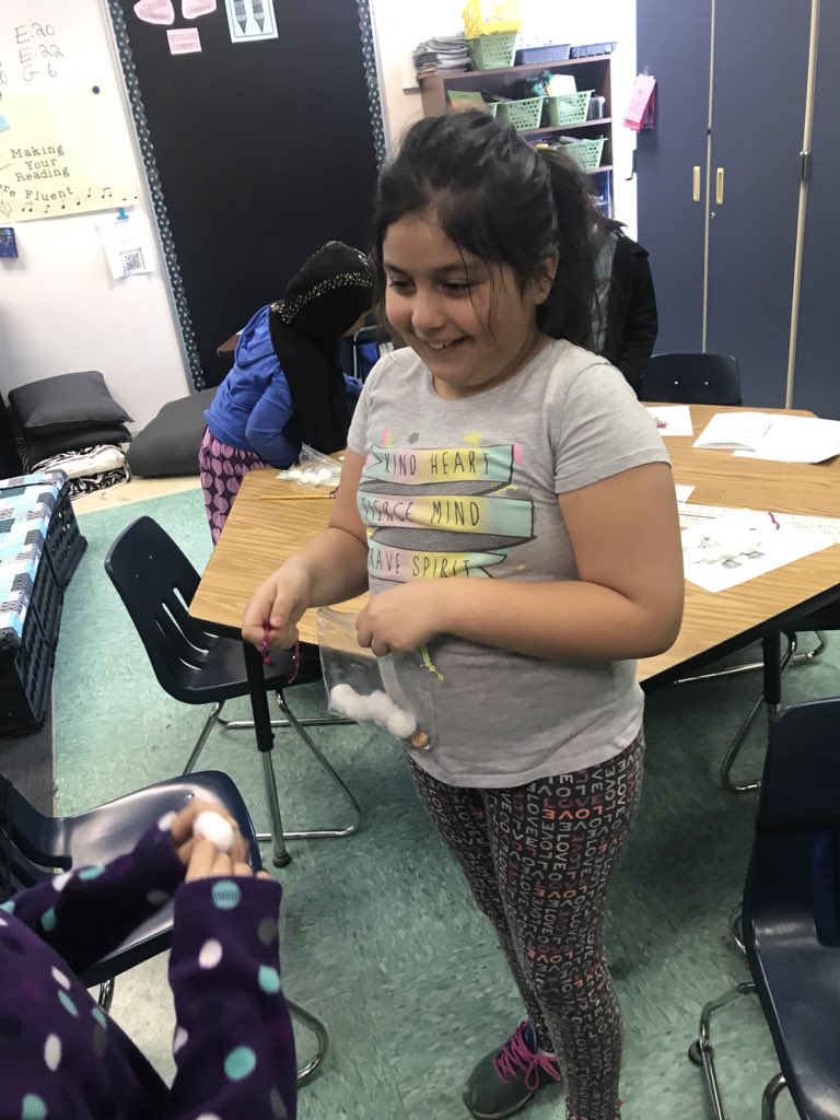 MrsHigleysClass's tweet photo. Our class having a fun time doing some bartering and trading! #happyclassrooms   #gagegators https://t.co/wUGyTDAdjn