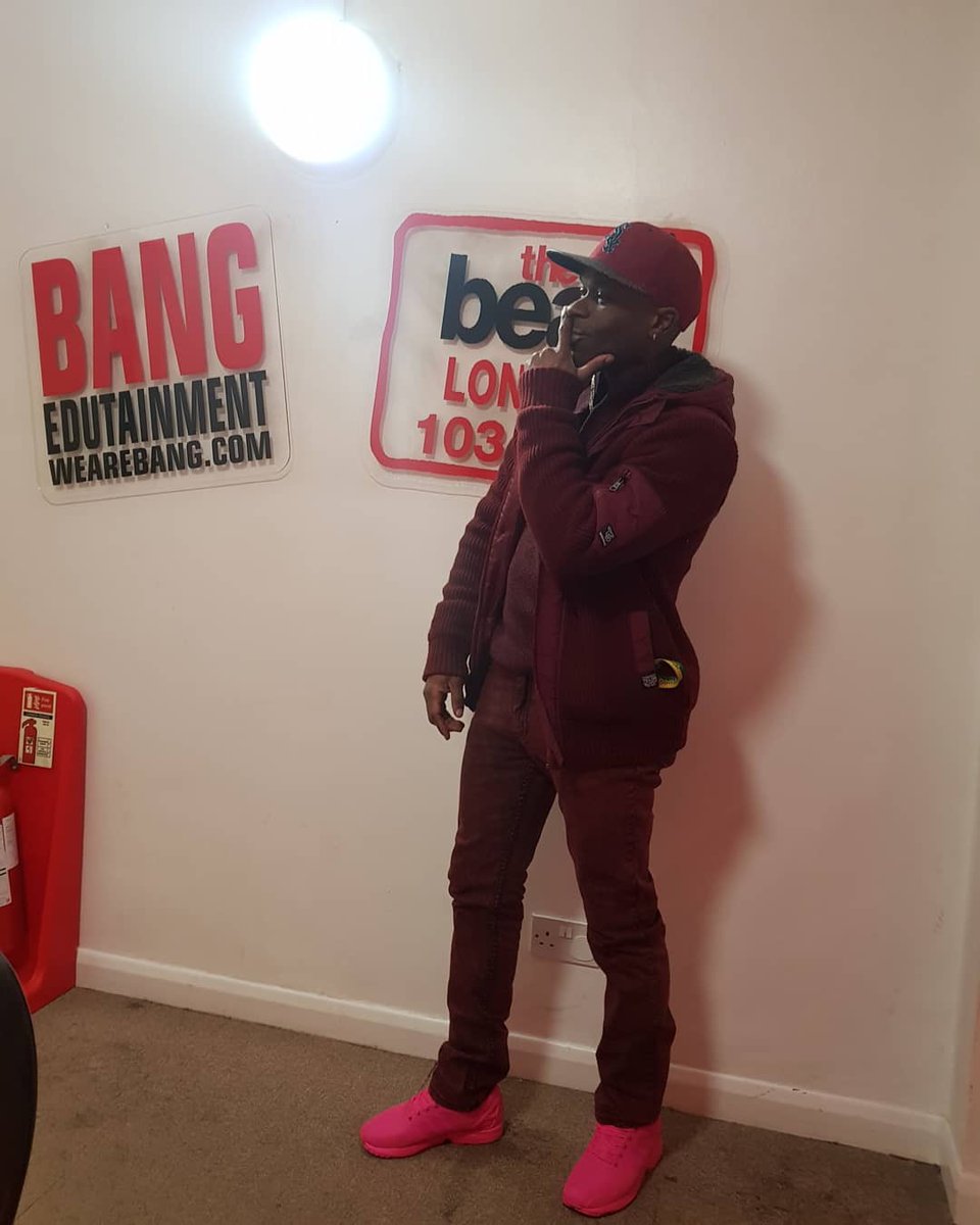 Pinky_Pinkos's tweet photo. Live on @TheBeat1036fm #Interview AndyL https://t.co/qCNGIkqSPS
