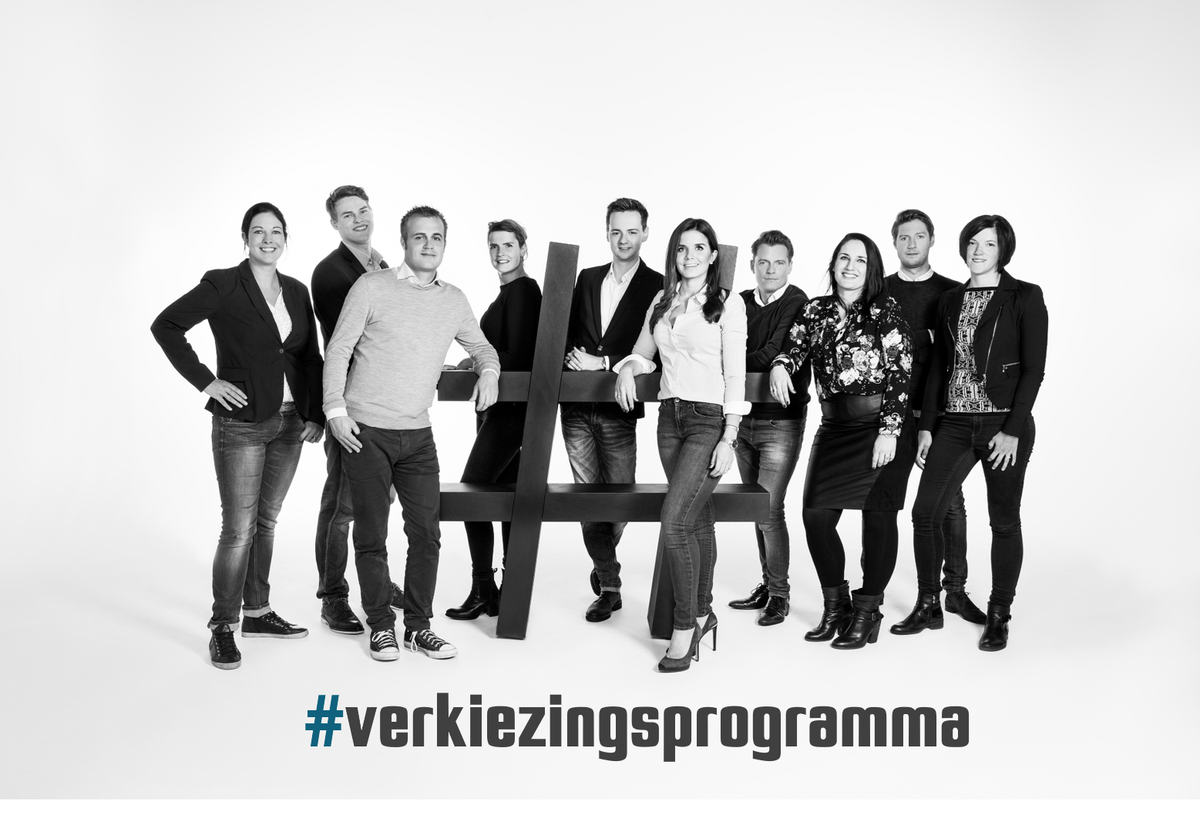 jongmaashorst's tweet photo. Sit back & relax!
Geen zin om een ellenlang programma door te nemen? Bekijk dit korte filmpje en vind uit wat Jong Uden belangrijk vindt voor de komende periode
https://t.co/qbWWaI4QT3
@gemUden @hierhoudenwevan
Meer programma? https://t.co/Hc3srZEXUd
#JU18 #GR2018 https://t.co/nWOFUiQoCq