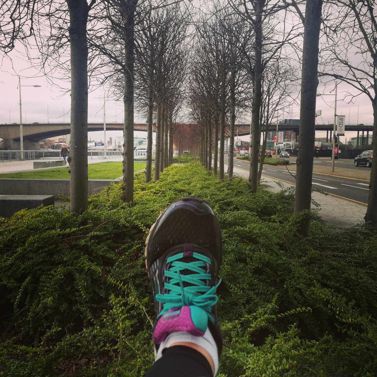 TVZaraJ's tweet photo. Busy morning in work followed by a quick 4.5k lunch run by the Clyde. Best break I've ever had!
#running #fitness #health #workrun #travelswithtrainers https://t.co/a1FOMtqkTx