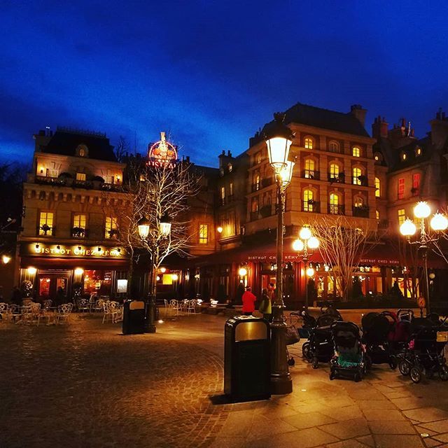 TheDisPartners's tweet photo. Walt Disney Studios Park gets a (well deserved) bad rap, but there are a couple of bright spots. The Paris/Ratatouille land really is lovely. #Disney #disneylandparis #waltdisneystudiospark #instadisney #disneyparks #disneyside #Disneylife #disneyfan #dlp https://t.co/qUYSr67K5J https://t.co/C52DnDfKdp