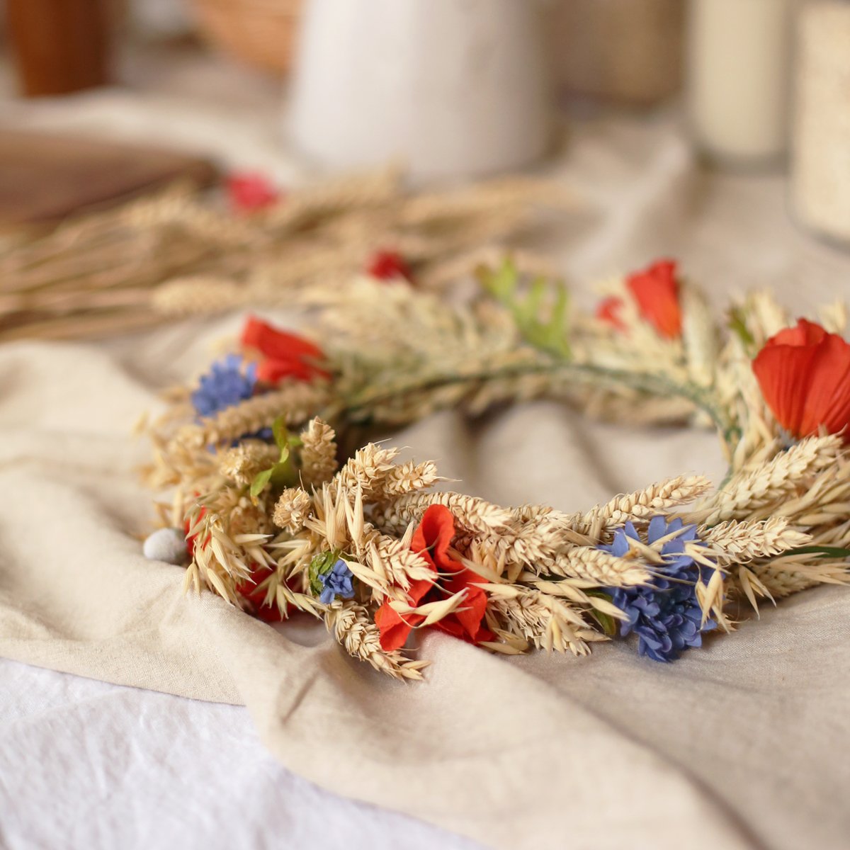 FenwickColch's tweet photo. Make a date at @JoMaloneLondon on 16th March for their Wheat Crown Masterclass, hosted by @lukeandlottie17. Inspired by the new #EnglishFields Collection, call 0370 192 5635 to book. #Colchester https://t.co/haAmyIlb4N
