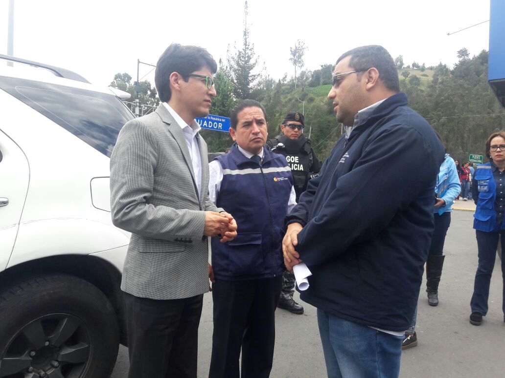 #Tulcán| Autoridades de <a href="/Salud_Ec/">Ministerio de Salud Pública 🇪🇨</a> realizan constatación del servicio de salud en el puente internacional de Rumichaca #SaludEnLaFronteraNorte #Carchi