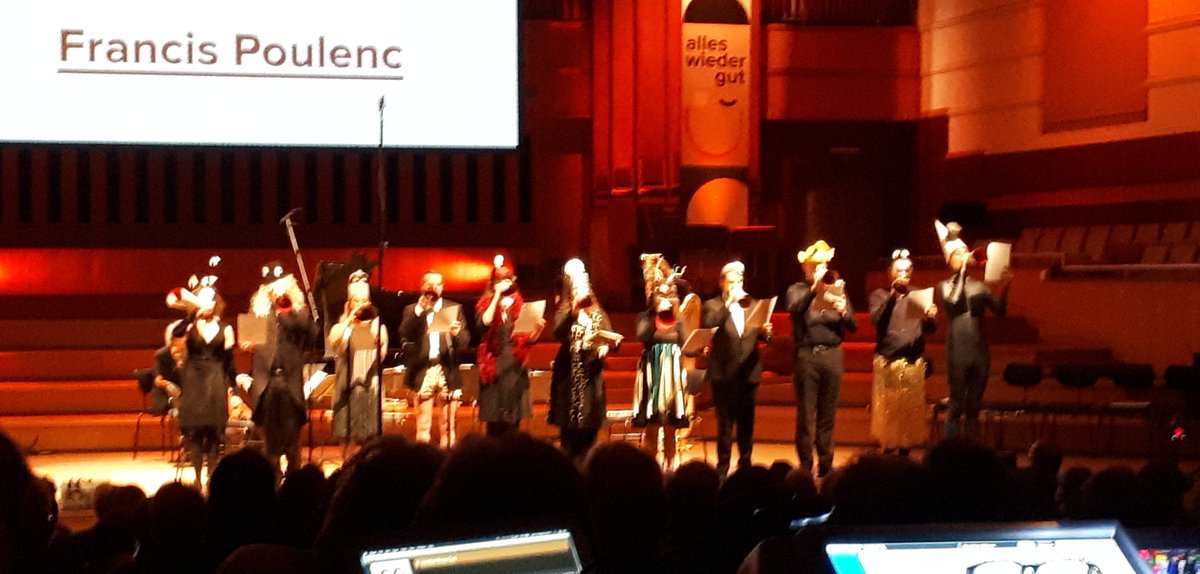 WaldoGeuns's tweet photo. Wat een avond @FlageyStudios, en niet enkel door verdiende winnaars van de #Klaras, maar ook door #oxalys! #klarafestival18 https://t.co/o02159kkds