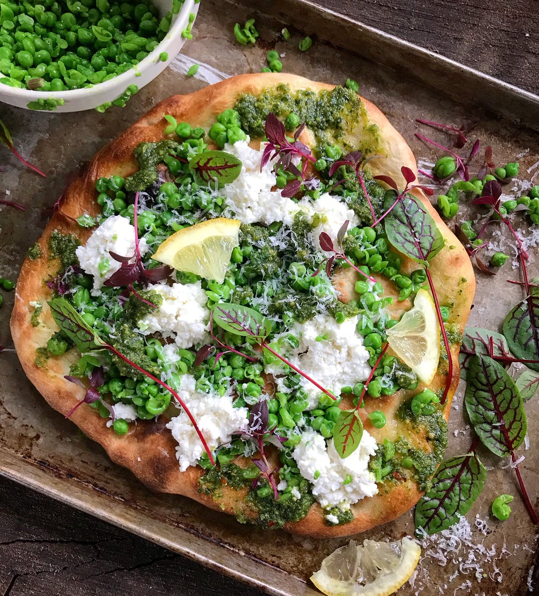 #PiDay mean pizza for me! Peas, Lemon Ricotta &amp; Pesto!! Garlicky, Tangy &amp; Creamy!