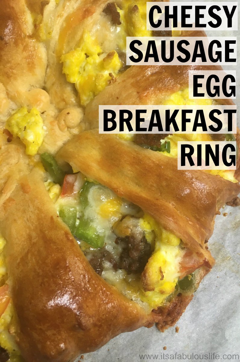 AmandaRFaulkner's tweet photo. Easter is coming! What are you having for breakfast? This Cheesy Egg, Sausage and Veggie Ring is just the recipe! Impressive enough for the holiday, but easy enough to make even on a Wednesday! Get the recipe --> https://t.co/FUCtGxLjtE #BreakfastGoals2018 #ad https://t.co/vQXVrw3xc0