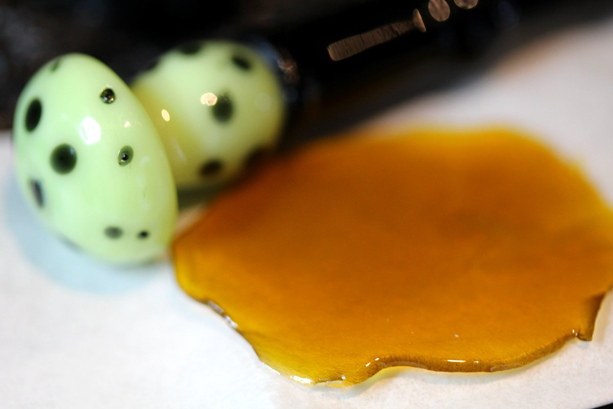rockyroadmed's tweet photo. After this dab, we are gonna be celebrating that #NationalNappingDay 😜 Have an awesome #HumpDay 😍 #RockyRoadSquad #CannabisCommunity #MedicalMarijuana #WednesdayMotivation #WednesdayChill #ColoradoStoners #ColoradoSprings #Dispensary #ItsLit2018 #PiDay #WeedFeed #ErrlSquad https://t.co/9W4M5Sr3MY