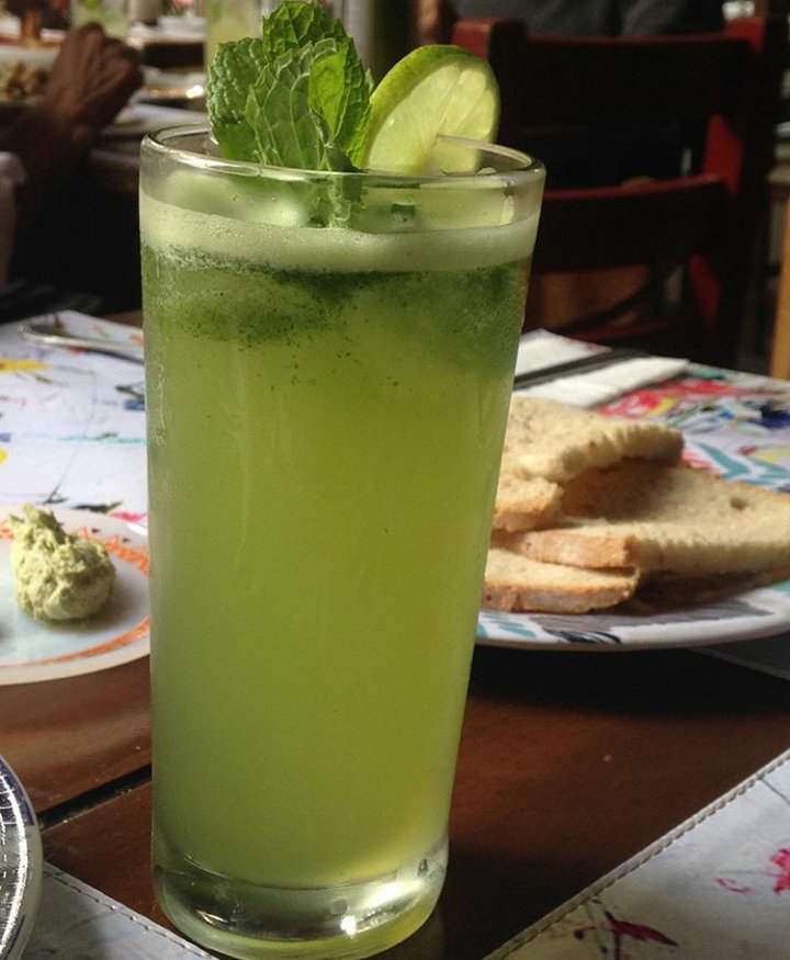 comeacasa's tweet photo. Ven y disfruta de una rica limonada especial♥️
.
.
.
#ComeaCasa
#Limonada
#Resfrescante https://t.co/xOfkQqYWQd