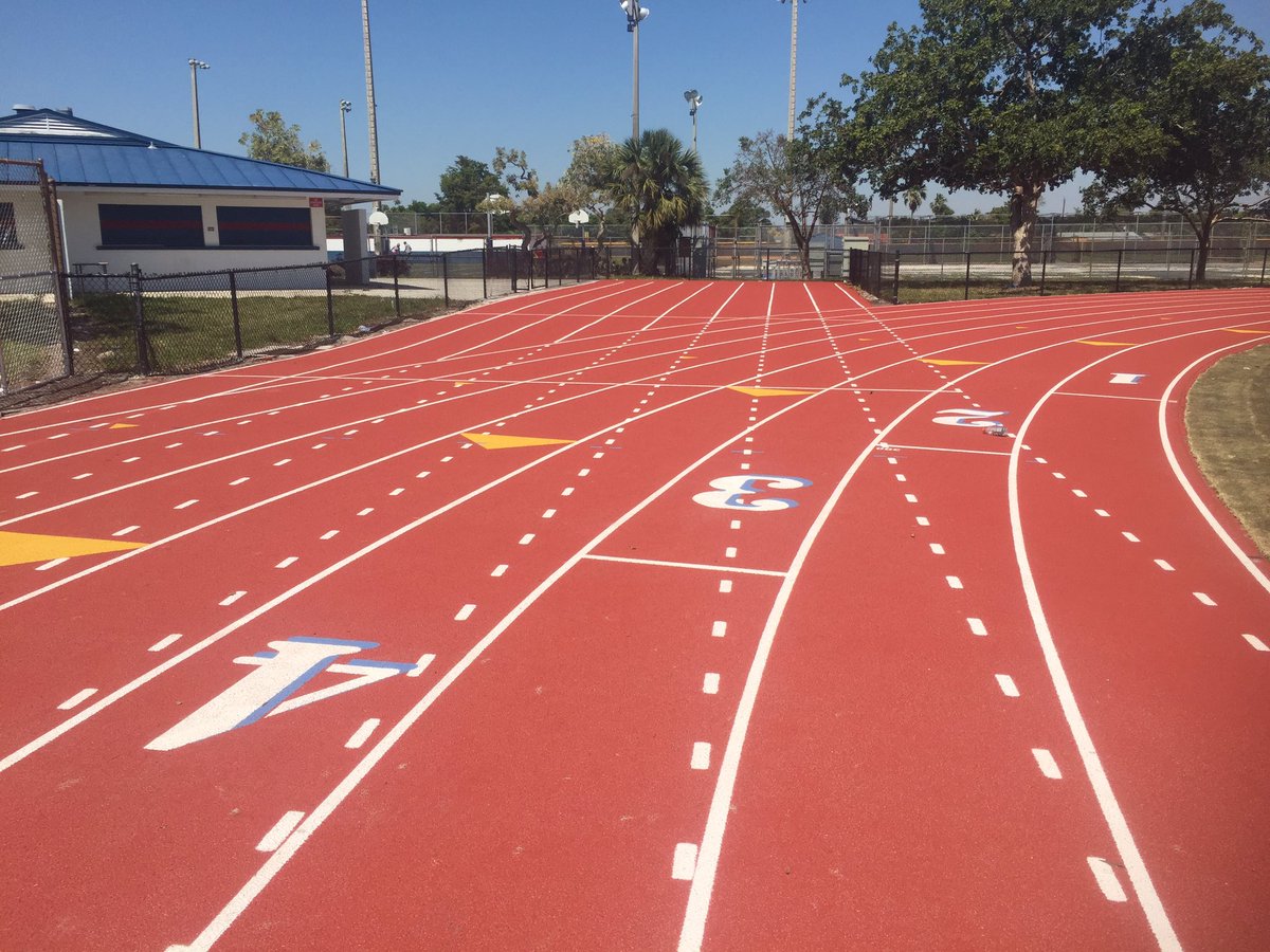 Miramar High School SMART DOLLARS being put to good use. Check out the new track!  @BCPSChiefOSPA @RobertwRuncie <a href="/browardschools/">Broward County Public Schools</a> <a href="/msformoso/">Director Formoso</a>