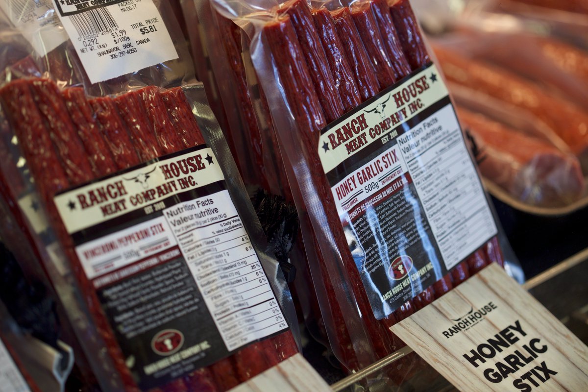 RanchMeats's tweet photo. NEED A STIX FIX? Vinceroni Stix and Beer Stix 20% OFF. Also, we now make G.L.S. (Gluten, Lactose &amp; Sugar-Free) Pepperoni Stix! #stixfix #buylocaleatlocal https://t.co/h4ftsRQMPX