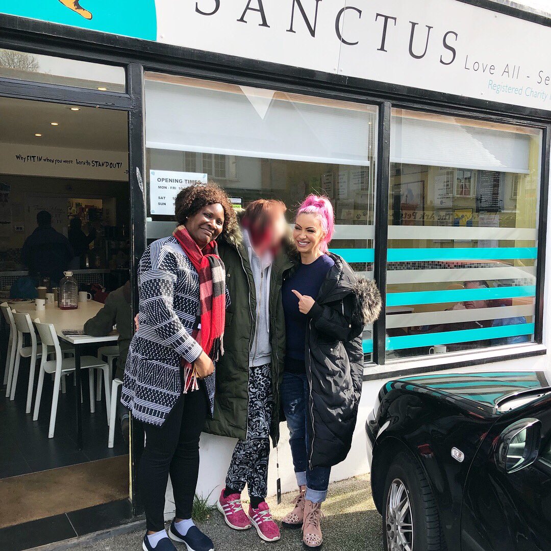 Another amazing day at <a href="/SanctusHomeless/">Sanctus Homeless</a> today. We gave out 6 bin bags full of warm clothes &amp; I gave out another Duvet coat to a homeless lady. If anyone has clothes, toiletries or food they can donate then please do drop it in to them as they appreciate any help!! 💗🙌🏼