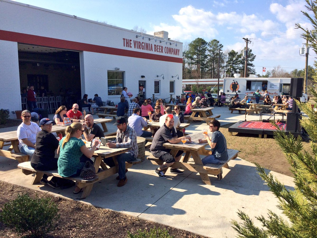 VirginiaBeerCo's tweet photo. #FoodTrucks, ahoy!
3/14: #ScottishPig
3/15: @FoodaTude
3/16: @SuckOnThisBBQ
3/17: @tasteofbrazilVA
3/18: @Karnageasadatrk
3/19: #GermanSnackShack
🍽 https://t.co/eJfWNYQD8K https://t.co/v8VSjipcFZ