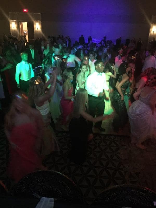ptppros's tweet photo. It was a #promtoremember for the Glynn Academy High School Prom at Jekyll Island Convention Center this past weekend!! Check out that before and after of the dance floor before the party started and then after! It was a packed dance floor all night longππ
#PartyTimeProductions https://t.co/zGAhilj9zG