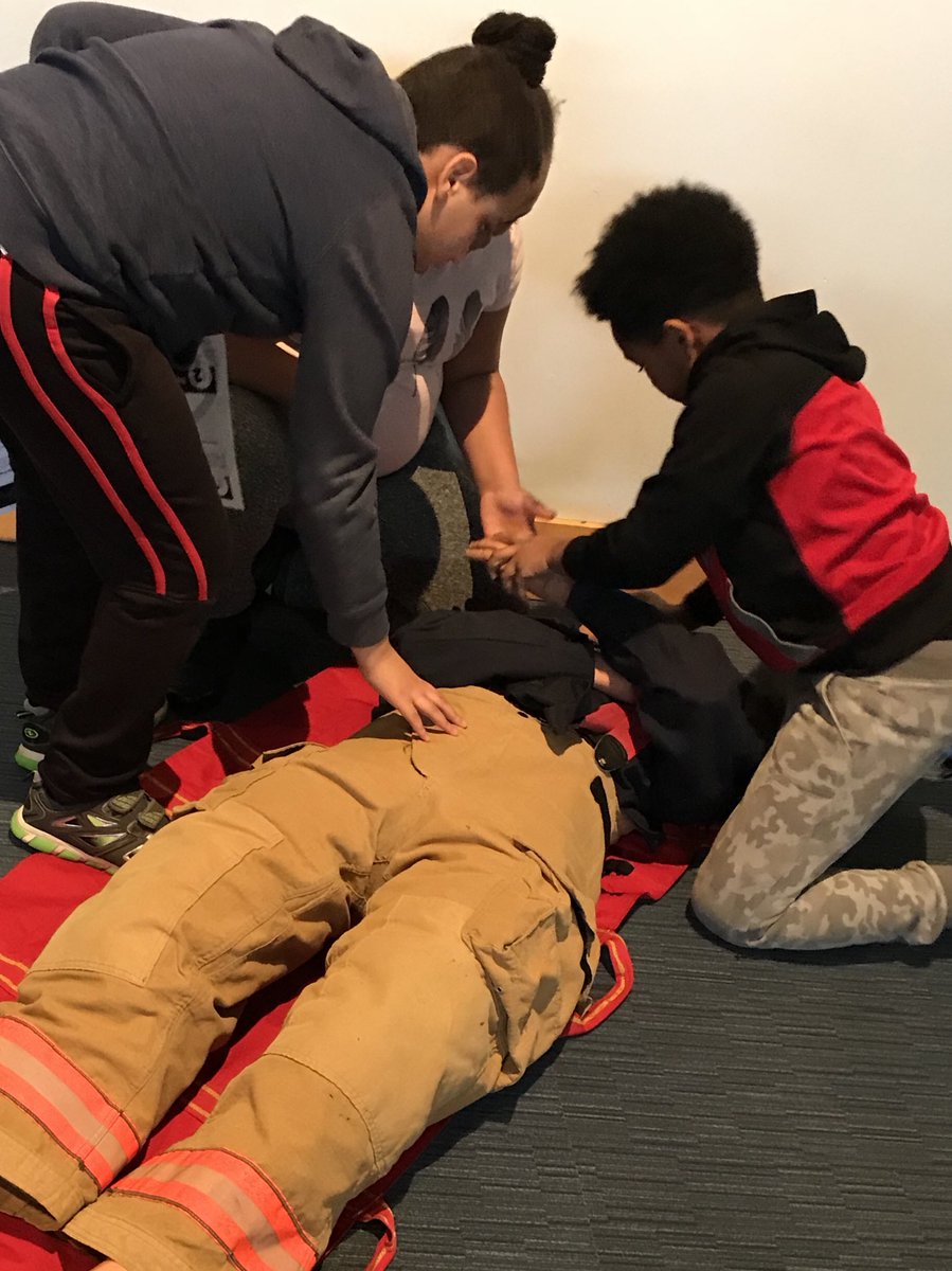 dmde2001's tweet image. More @MECME_School First Responders at work. #BEEprepared #severeweather