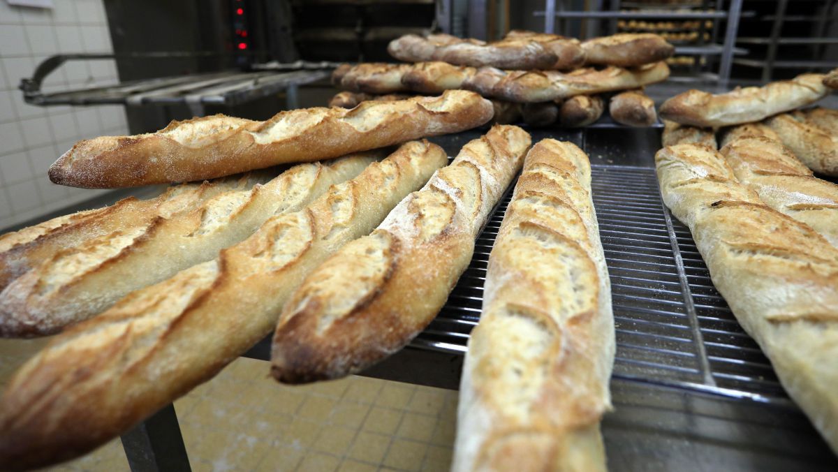 Sarthe : la grogne des artisans boulangers contre les franchises - Franceinfo dlvr.it/QL2Bns #patisserie #perfectchoux