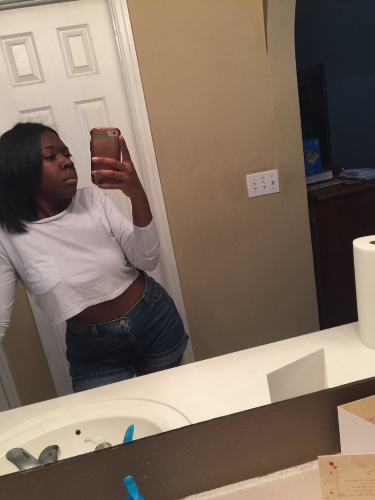 thejazmyne's tweet photo. #beforethecut 🤪💁🏾♀️ https://t.co/0wJjxprfYQ