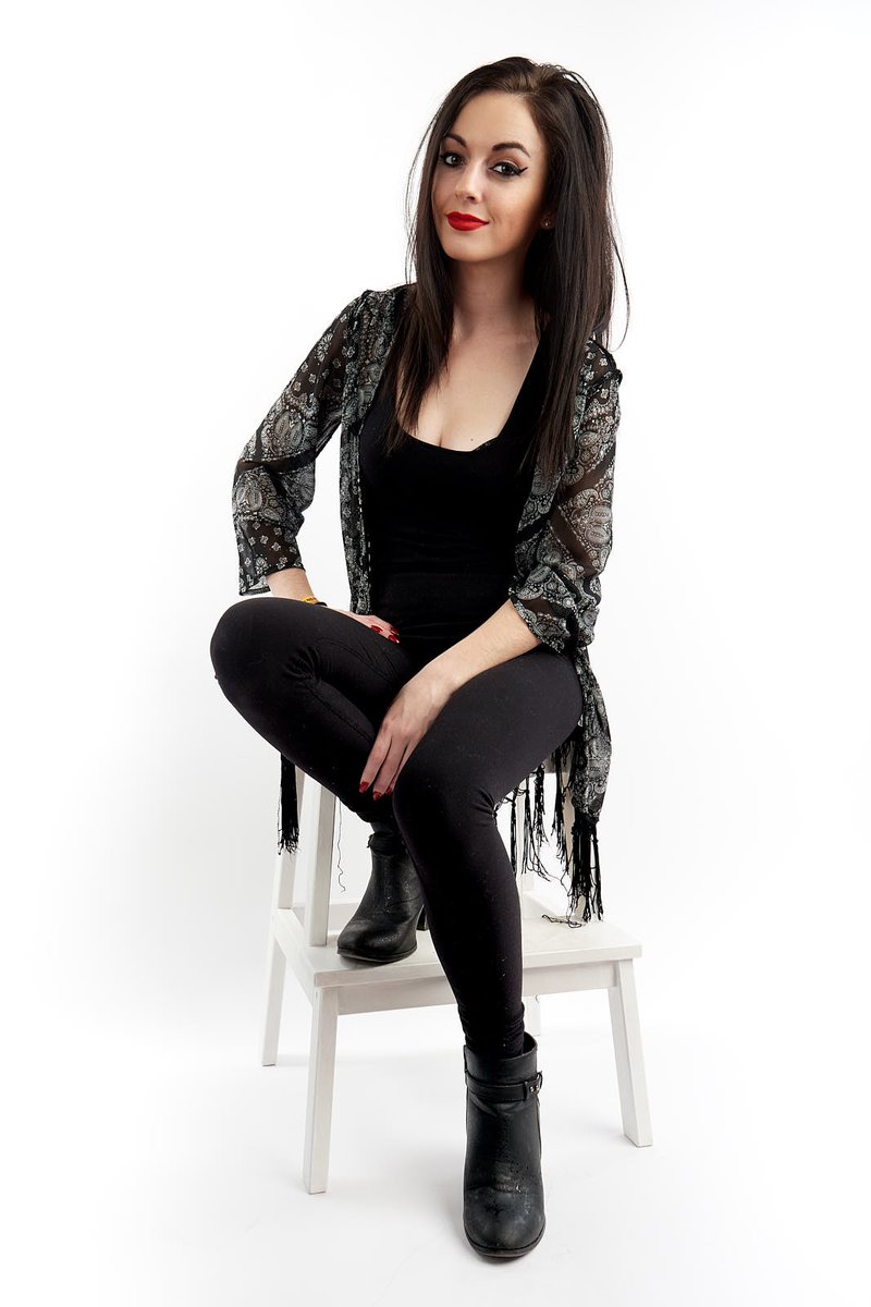 ClearRockStudio's tweet photo. Looking through some of our first sessions and found our sassy server Julia. We have photographed her a few times and can't wait for another session this spring. #sassy #windsor #yqg #clearrockstudios #walkerville #photographyfun #windsorsmallbusiness #walkerville https://t.co/Lg7utlHnsL