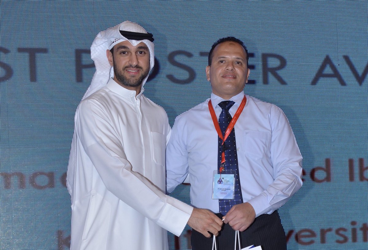 KCS_q8's tweet image. فاز بالمركز الخامس كأفضل ملصق علمي (بوستر) مشارك في مؤتمر الكويت الخامس للكيمياء
د. حماده محمد ابراهيم من جامعة الكويت بجائزة مقدمة من شركة العرفج 

@K_University