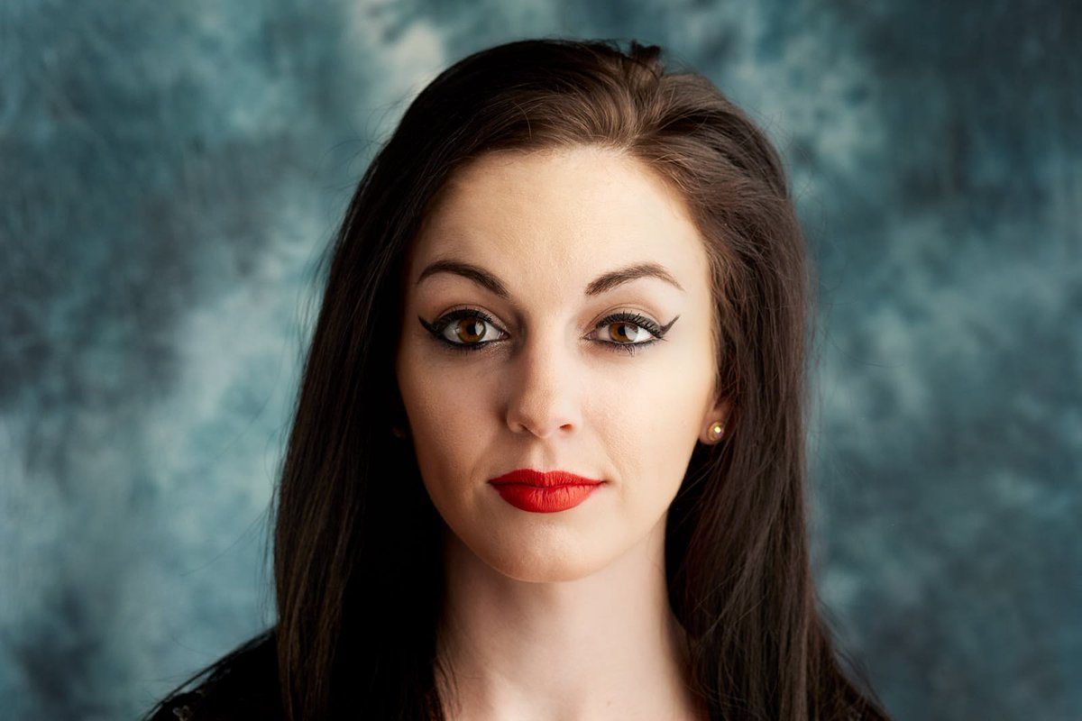 ClearRockStudio's tweet photo. Looking through some of our first sessions and found our sassy server Julia. We have photographed her a few times and can't wait for another session this spring. #sassy #windsor #yqg #clearrockstudios #walkerville #photographyfun #windsorsmallbusiness #walkerville https://t.co/Lg7utlHnsL
