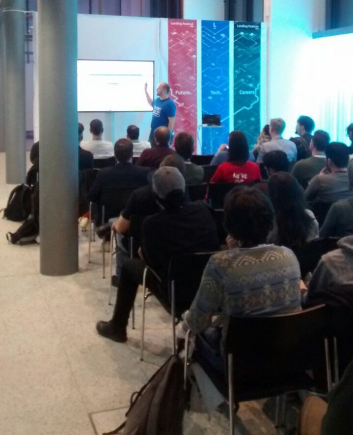 florianauer101's tweet photo. Full house at the side stage during my talk. Thanks everyone for joining!

#LandingFest https://t.co/BYrni5sC6D