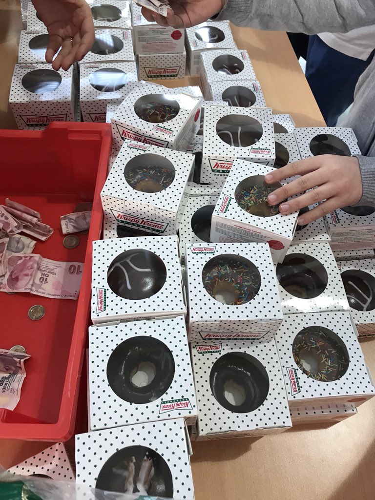 edaydemir's tweet photo. #PiDay2018 #EatforaGoodCause Her zamanki gibi @krispykreme satisindan elde edilen gelir @Mat_Koyu ne!! @vkvkoio #KocMathWeek18 https://t.co/ksuq3Fefdr