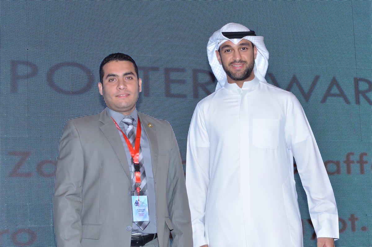 KCS_q8's tweet image. فاز بالمركز السادس كأفضل ملصق علمي (بوستر) مشارك في مؤتمر الكويت الخامس للكيمياء
د. أحمد عبدالزاهر العسكر  من جامعة الأزهر - القاهرة بجائزة مقدمة من شركة العرفج