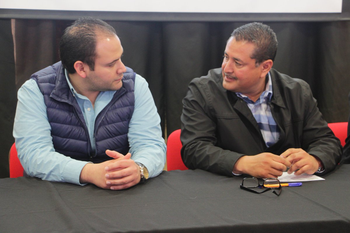 ModestoAlcalaOf's tweet photo. En capacitación sobre la Ley de Protección de Datos Personales en el sector público, impartida por Reynaldo Rosas Cepeda, Director de Datos Personales del @icaicoahuila.
¡Continuamos trabajando por un gobierno transparente!
#UnPasoMásHaciaElProgreso #FuerteCoahuilaEs

@mrikelme https://t.co/sZRy1IJGRu