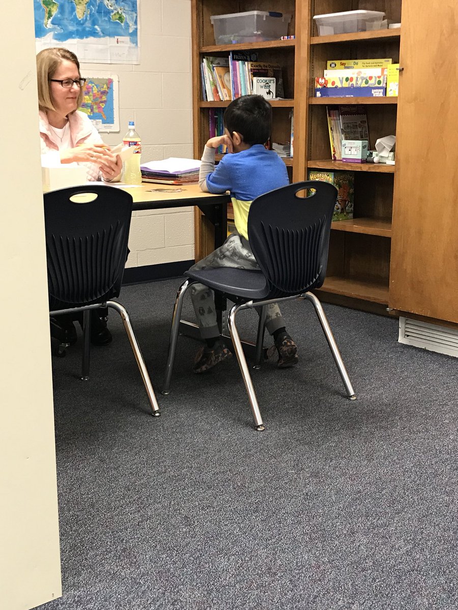Watched <a href="/reedeli437/">Elizabeth Reed</a>  and her para work their magic today in Speech class. Thanks for letting me come! #IHMarchMadness