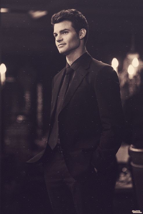 ¡¡Happy Birthday Daniel Gillies!!       
