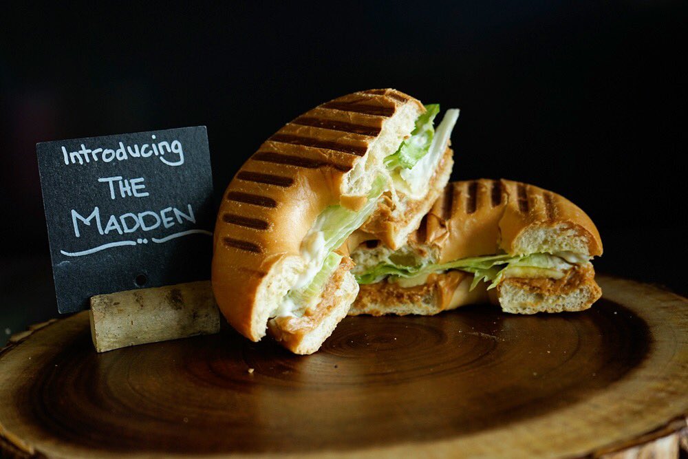 Smarts Cafe tweet media