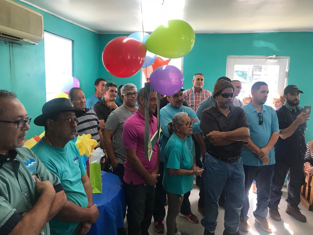 AcueductosPR's tweet photo. Hoy termina una etapa en sus vidas dedicada al servicio público. Gracias por su dedicación y labor realizada. Nuestros mejores deseos para esta etapa que ahora emprenden. ¡Muchas Felicidades! #RegiónSur #Operaciones #ServicioAlCliente   #AAAparaTodos #UnEquipo https://t.co/GVCgpsxS1k